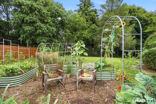 13 Snowden Street, Waterford, CT 06385