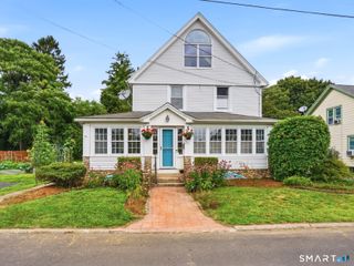 13 Snowden Street, Waterford, CT 06385