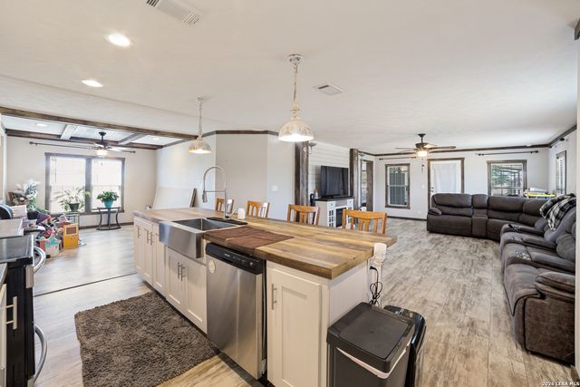 20353 Senior Rd, Von Ormy, TX 78073