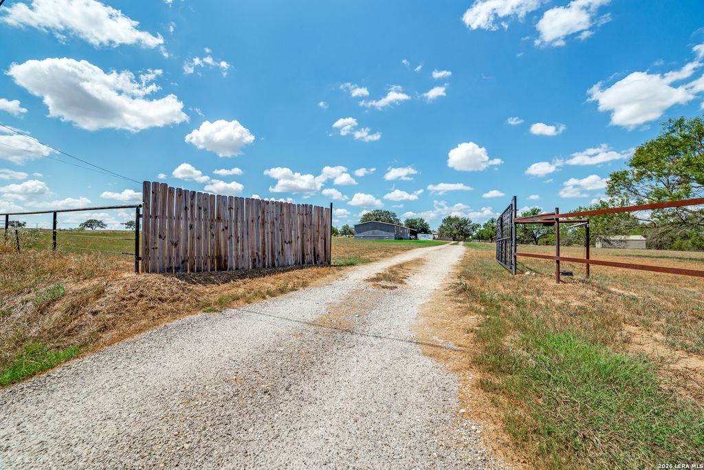 20353 Senior Rd, Von Ormy, TX 78073