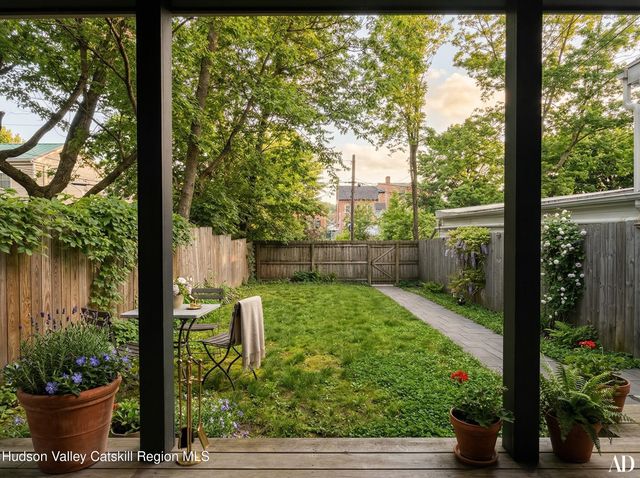 125 Warren Street, Hudson, NY 12534