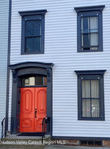 125 Warren Street, Hudson, NY 12534
