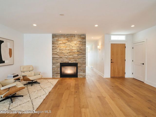 125 Warren Street, Hudson, NY 12534