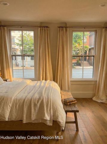 125 Warren Street, Hudson, NY 12534