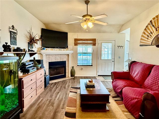 510 Maplewood Drive, Centerton, AR 72719