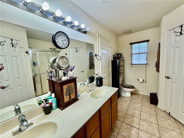 510 Maplewood Drive, Centerton, AR 72719