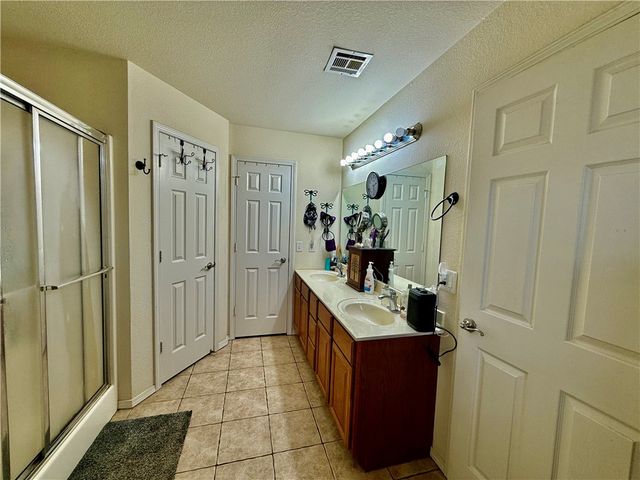 510 Maplewood Drive, Centerton, AR 72719