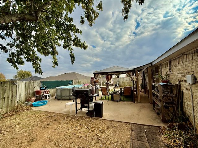 510 Maplewood Drive, Centerton, AR 72719