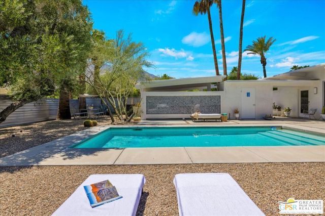 1910 N Berne Drive, Palm Springs, CA 92262