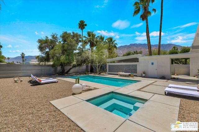 1910 N Berne Drive, Palm Springs, CA 92262