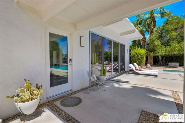 1910 N Berne Drive, Palm Springs, CA 92262
