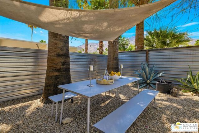 1910 N Berne Drive, Palm Springs, CA 92262