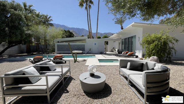 1910 N Berne Drive, Palm Springs, CA 92262