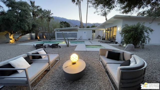 1910 N Berne Drive, Palm Springs, CA 92262