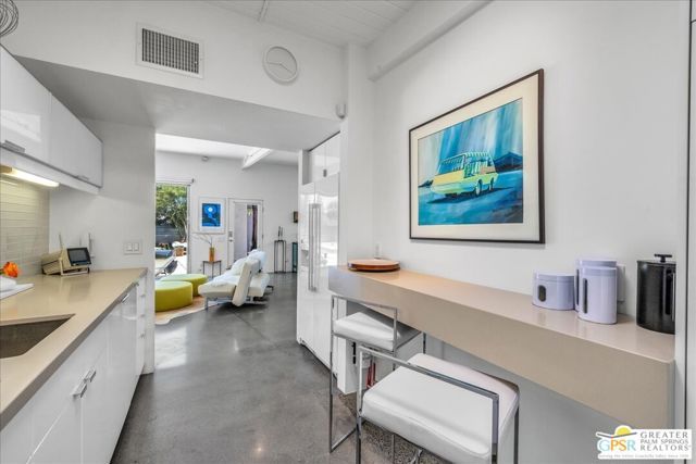 1910 N Berne Drive, Palm Springs, CA 92262