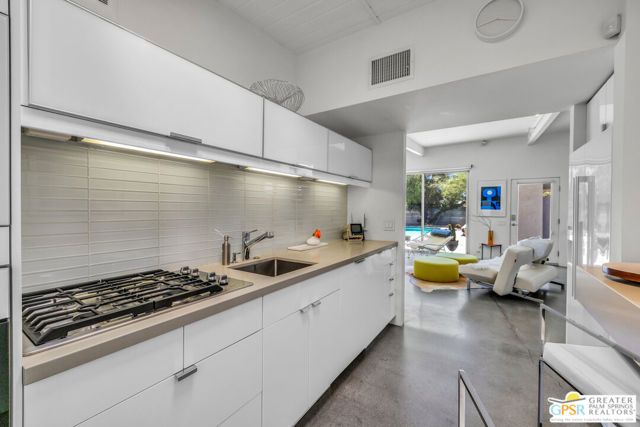 1910 N Berne Drive, Palm Springs, CA 92262