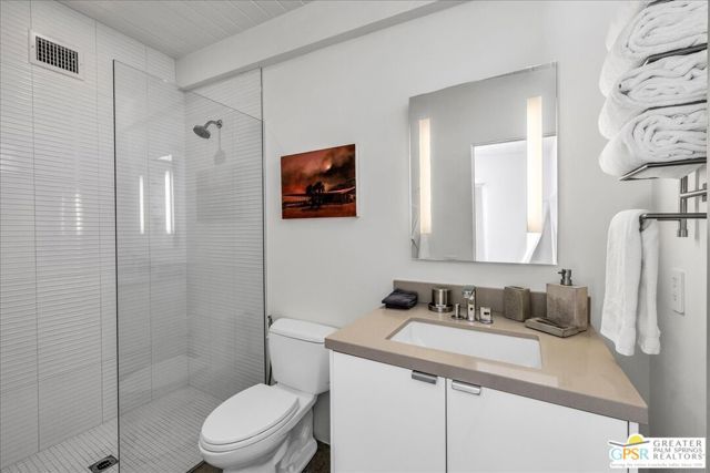 1910 N Berne Drive, Palm Springs, CA 92262