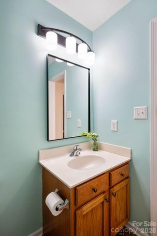 1429 River Run Road, Lowell, NC 28098
