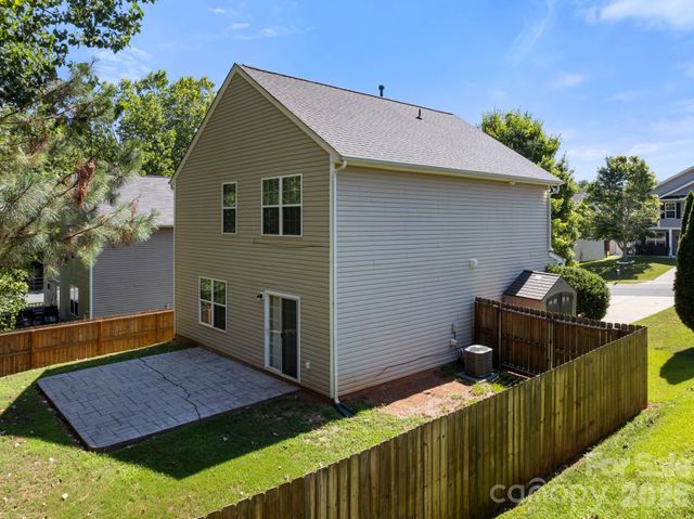 1429 River Run Road, Lowell, NC 28098