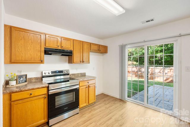 1429 River Run Road, Lowell, NC 28098