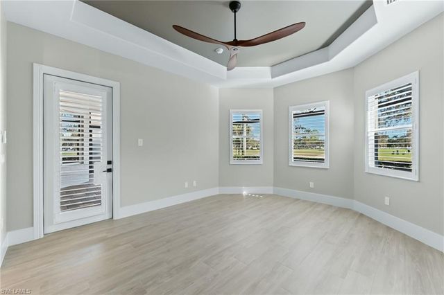 7884 Valencia CT, Naples, FL 34113