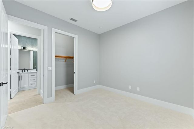 7884 Valencia CT, Naples, FL 34113