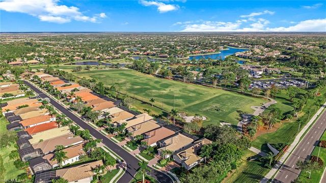 7884 Valencia CT, Naples, FL 34113