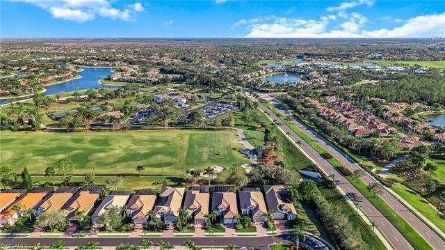 7884 Valencia CT, Naples, FL 34113