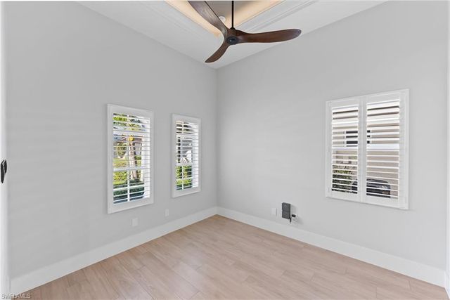 7884 Valencia CT, Naples, FL 34113