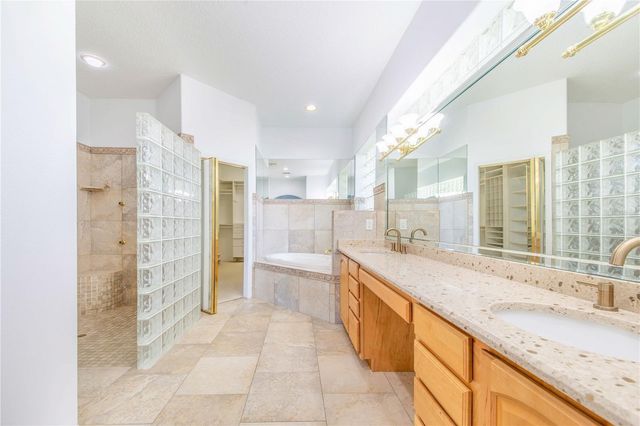 5 PINE FOREST LANE, Haines City, FL 33844