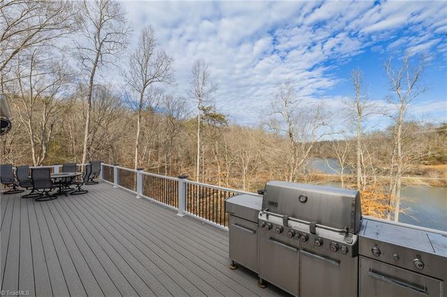 650 Beaver Lodge Circle, Reidsville, NC 27320