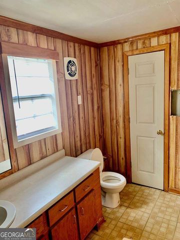 606 W 7Th Street, Alma, GA 31510