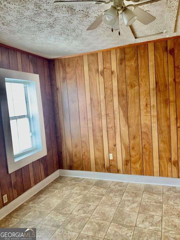 606 W 7Th Street, Alma, GA 31510
