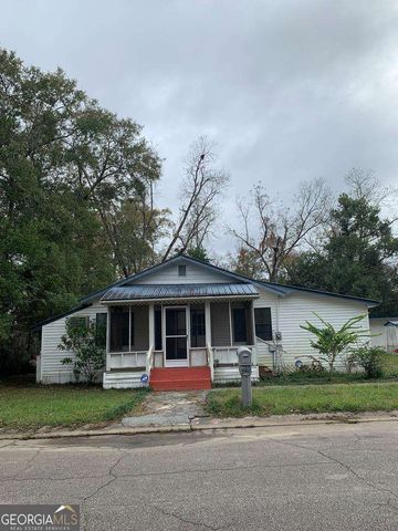 606 W 7Th Street, Alma, GA 31510