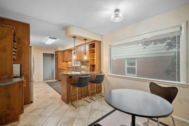 947 N 75th STREET, Wauwatosa, WI 53213