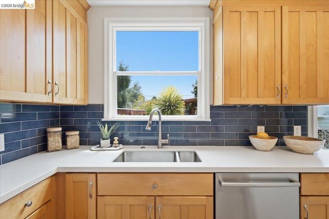 608 43Rd St, Richmond, CA 94805