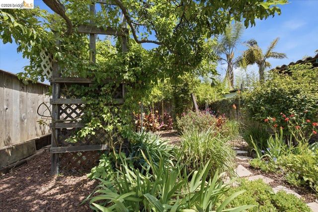 608 43Rd St, Richmond, CA 94805