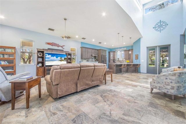 2424 BURNS AVENUE, Lake Wales, FL 33898