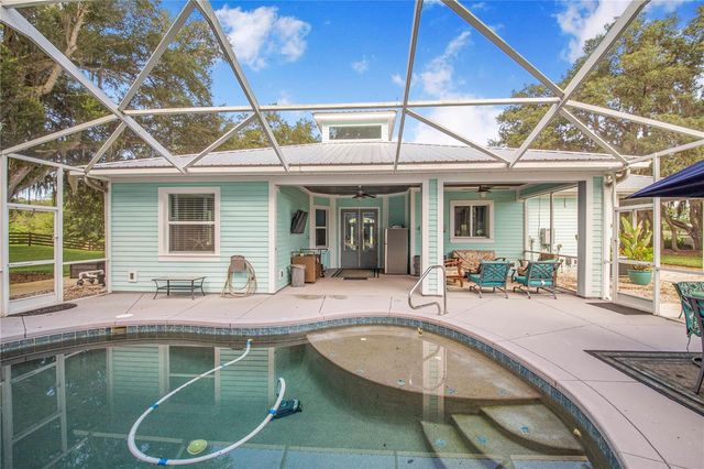 2424 BURNS AVENUE, Lake Wales, FL 33898