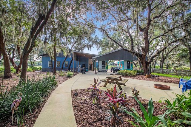 2424 BURNS AVENUE, Lake Wales, FL 33898