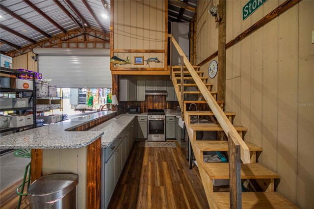2424 BURNS AVENUE, Lake Wales, FL 33898