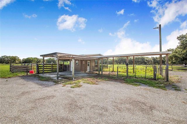 2424 BURNS AVENUE, Lake Wales, FL 33898