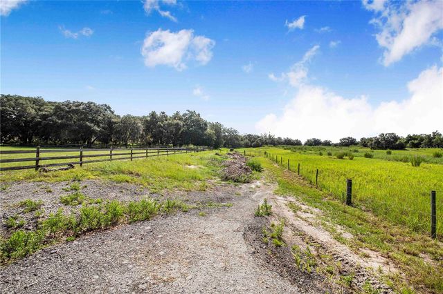 2424 BURNS AVENUE, Lake Wales, FL 33898