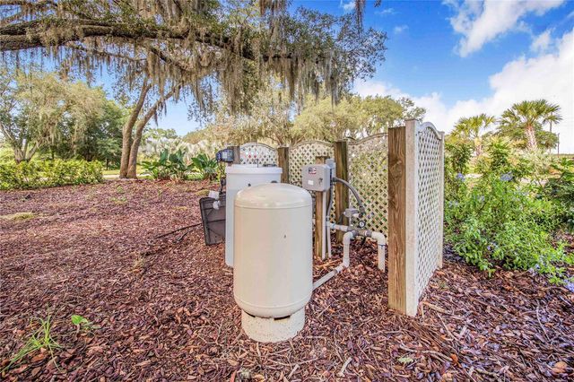 2424 BURNS AVENUE, Lake Wales, FL 33898