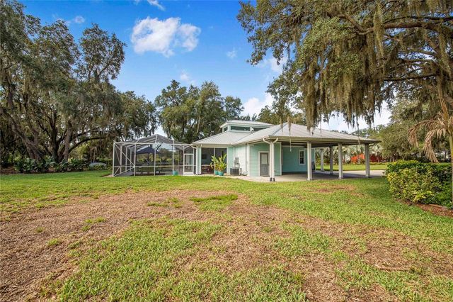 2424 BURNS AVENUE, Lake Wales, FL 33898