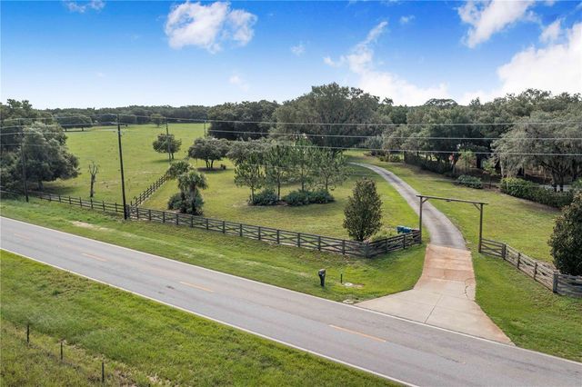 2424 BURNS AVENUE, Lake Wales, FL 33898