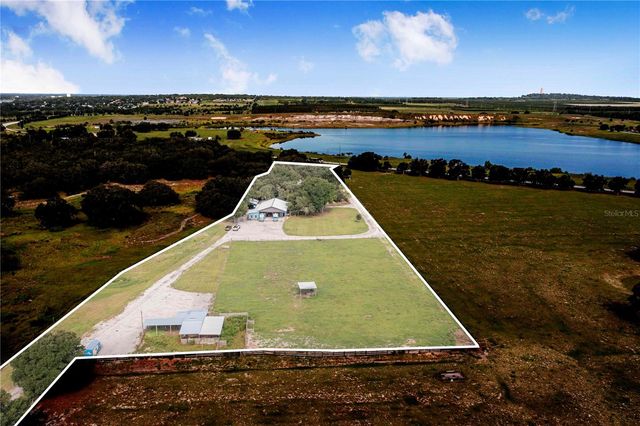 2424 BURNS AVENUE, Lake Wales, FL 33898