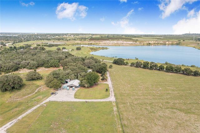 2424 BURNS AVENUE, Lake Wales, FL 33898