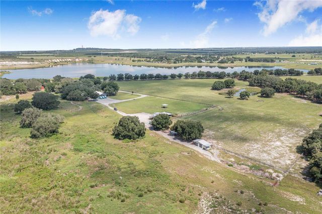 2424 BURNS AVENUE, Lake Wales, FL 33898