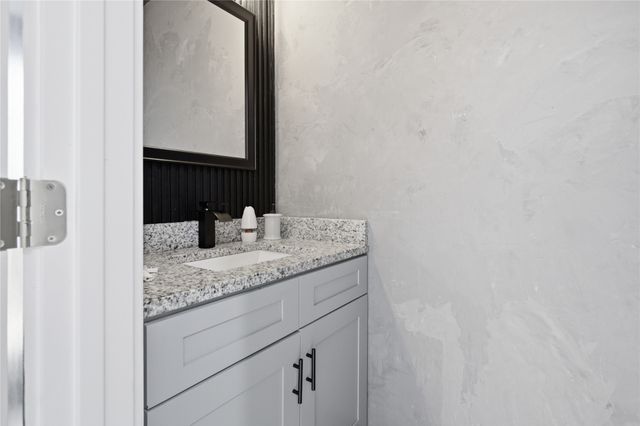 1469 Elmwood Avenue, Fort Worth, TX 76104